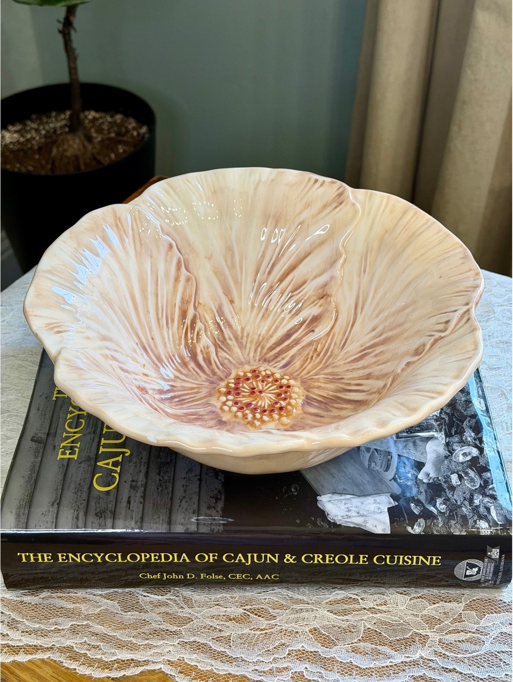 Home Trends Large Ceramic Flower Bowl Beige Blush Floral Serving Bowl 11”